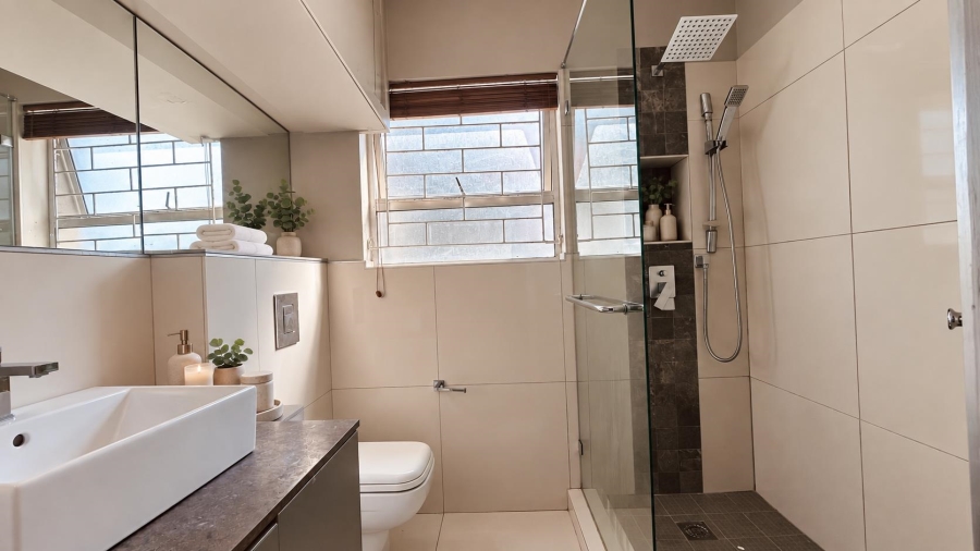 1 Bedroom Property for Sale in Green Point Western Cape